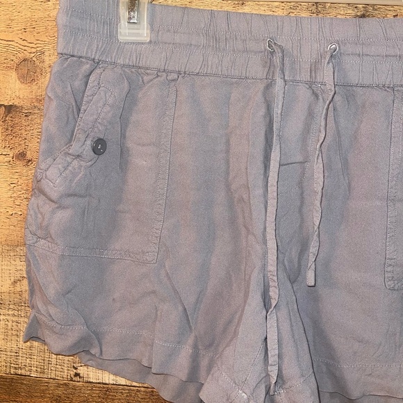 Khakis & Company Flowy Pull On Shorts - Picture 2 of 5
